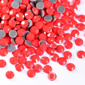 Strass thermocollants lavables de haute qualité OLeeya SS6-SS30 en verre pour accessoires vestimentaires - Product Image 4