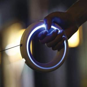 Laisse Rétractable Automatique Améliorée pour Chien avec Éclairage LED, en Nylon et Plastique, Motif Étoile, Durable - Product Image 4