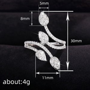 Anello con Design a Bocciolo Floreale, Anello Ispirato alla Natura per Donne - Product Image 4