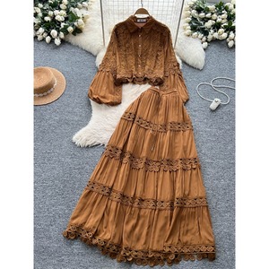 Французская Ретро замысловатая ажурная кружевная блузка с рукавами-фонариками короткая блузка с высокой талией Расклешенная юбка миди осенний комплект из 2 предметов - Product Image 2