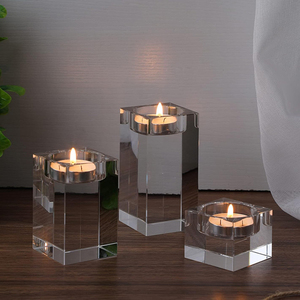Vente en gros de porte-bougie carré en <span class=keywords><strong>cristal</strong></span> transparent K9, porte-bougie en <span class=keywords><strong>cristal</strong></span> personnalisé avec gravure laser pour cadeaux de mariage - Product Image 4