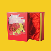 STPP a développé une boîte cadeau de luxe en papier 3D personnalisée avec impression, pour whisky/cognac, avec insert en mousse en forme de bouteille.
