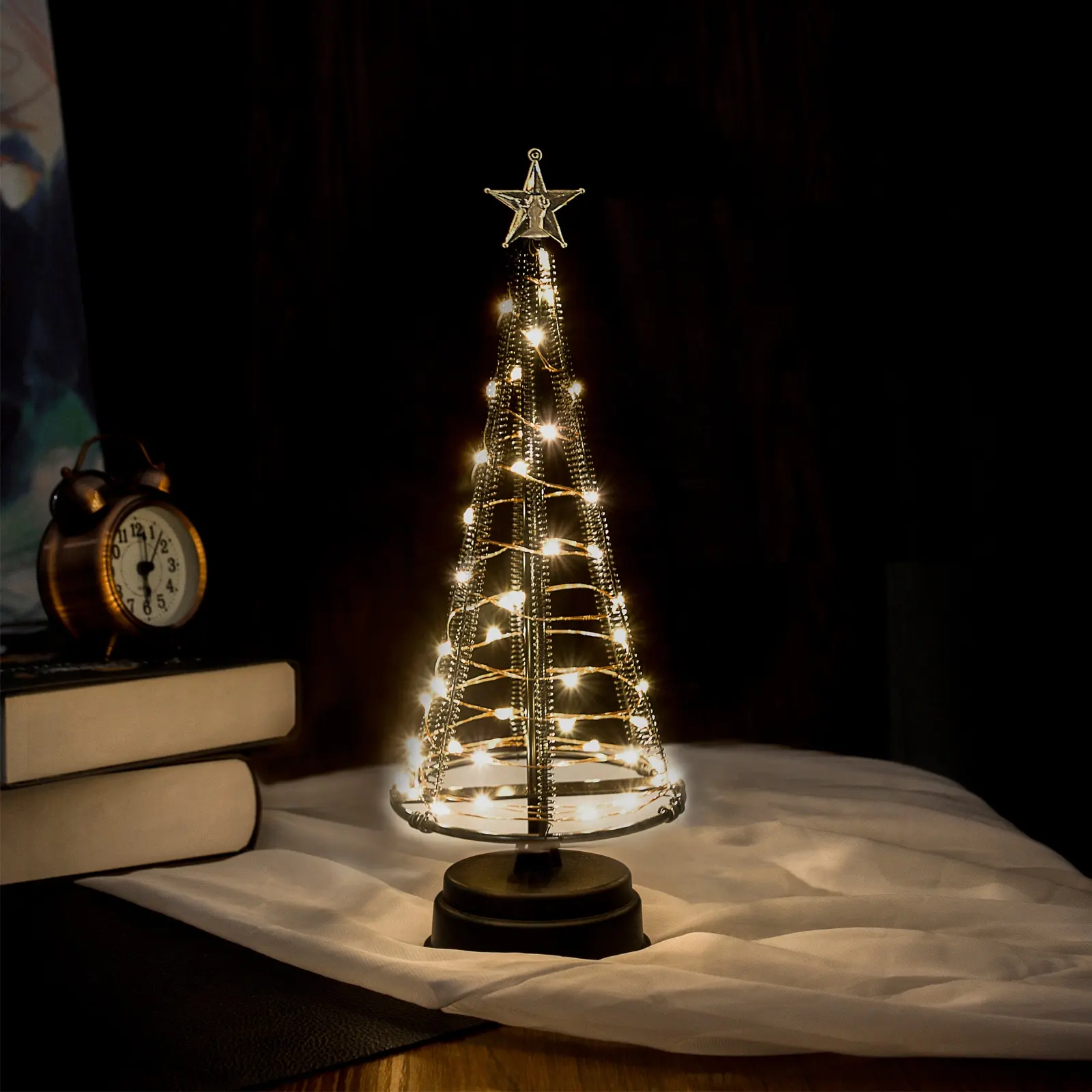 Spot Producten 10.2Inch Zwart Wit Thuis Kerst Decoratie Benodigdheden Kunstmatige Boom Usb Mini Kerstboom