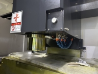 Chine usine entièrement automatique 3 axes 4 axes 5 axes vertical cnc centre d'usinage