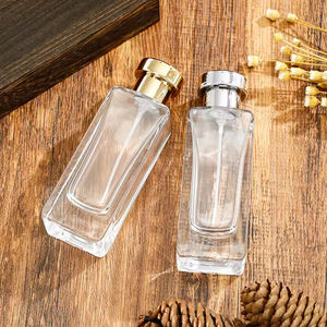 Suministro de Fábrica: Atomizador de Perfume Cuadrado de 50ml de Vidrio con Pulverizador Dorado, Plateado o Negro, Etiqueta Adhesiva Disponible - Product Image 2