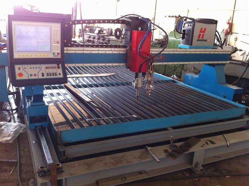 Contrôlé par ordinateur coupeur de plasma abeille CNC