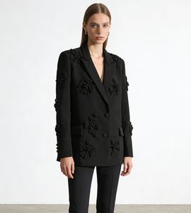 Venta al por mayor de trajes pequeños con parches florales tridimensionales a la moda de Zhongcheng, estilo nuevo de primavera y otoño 2026. - Product Image 2