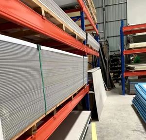 Systèmes de rayonnage multi-étagères et de rayonnage à palettes, rayonnage robuste 2000 kg, rayonnages empilables, stockage en entrepôt, rayonnage d'entrepôt - Product Image 3