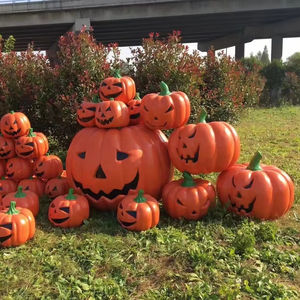 Sculture di Lanterne a Forma di Zucca in Vetroresina Durevole a Grandezza Naturale, Design Personalizzati per Decorazioni Esterne di Halloween e Centri Commerciali - Product Image 5
