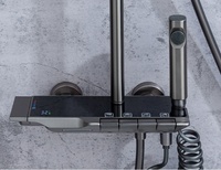 Robinets thermostatiques contemporains en laiton à affichage numérique intelligent Ensemble de douche gris pistolet poli Lumière ambiante Chrome pour hôtel maison