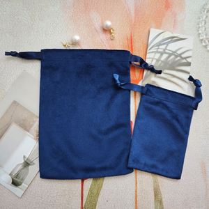 Sac cadeau en velours bleu foncé avec logo personnalisé pour bijoux, colliers, bagues et bracelets – Offre spéciale - Product Image 4