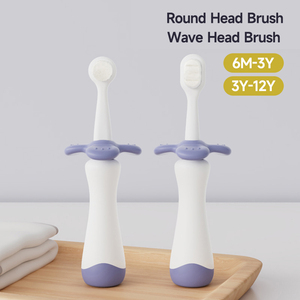 Brosse à dents pour bébé 2 en 1 avec nettoyeur de langue, poignée en silicone antidérapante, directement de l'usine - Product Image 4
