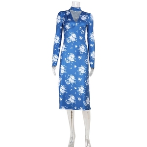Abito midi in raso blu floreale di ispirazione vintage <span class=keywords><strong>con</strong></span> maniche lunghe e <span class=keywords><strong>spacco</strong></span>, vestibilità slim, abito a maniche lunghe a vestibilità rapida - Product Image 5