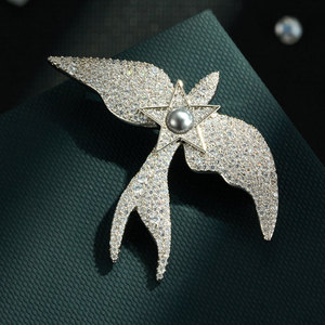 Swallow Brooch Copper Alloy Micro Inlaid Zircon Imitation Pearl Real Gold Plated Animal Wings Design Unisex Clothing Accessory - Product Image 1