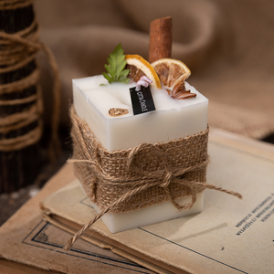 Vela Aromática Artesanal en Frasco de Vidrio con Aroma a Lavanda y Flores Secas, Regalos, Velas para el Hogar, Velas Perfumadas de Lujo de Cera de Soja - Product Image 6