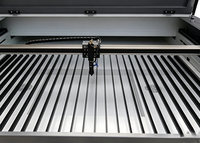 Machine de gravure et de découpe au laser CO2 haute précision, découpeuse laser CNC non métallique pour l'industrie de la publicité et de la décoration