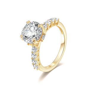 Anillo Minimalista S925 con Incrustaciones de Diamantes Redondos de Moissanita de 4mm, Anillo de Lujo Ligero con Moissanita en Todo el Círculo - Product Image 1