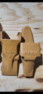 Fabrika Fiyatlı Alaşımlı Çelik Kepçe Dişleri ve Pimli Adaptör V13SYL/V17SYL/V17TYL 8857-V13 Zemin İşleme Aleti Ekskavatör - Product Image 5