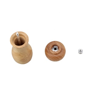 ชุดเครื่องบดเกลือและพริกไทยทำจากทองเหลืองและไม้โอ๊ค - Product Image 5