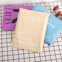 Enveloppe en poly avec logo personnalisé imprimé 100% enveloppe en poly biodégradable et compostable emballage de vêtements sac postal d'expédition pour vêtements