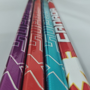Nouveauté 2026 : Bâtons de hockey sur glace en fibre de carbone de haute qualité, modèles P28/P92, pour tous les âges, stock important, livraison rapide, divers modèles disponibles - Product Image 2