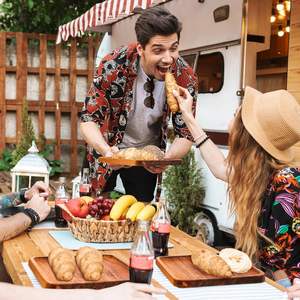 Bandejas de servicio anidadas de madera de acacia más grandes, diseño moderno para fiestas y uso doméstico - Product Image 3