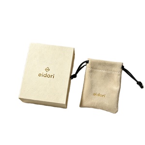 Boîte à bijoux personnalisée avec logo en feuille d'or, emballage cadeau, boîte à rabat en papier et ensemble de pochettes - Product Image 1