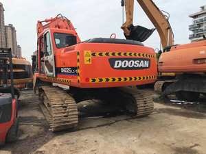 Excavateur Doosan DH225 d'occasion Poids en service de 25 tonnes Composants du moteur et du noyau de la pompe Fabriqués en Corée - Product Image 2