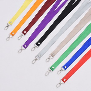 Lanière de cou personnalisée en polyester de 15 mm avec clip ovale métallique pour badge d'identification – Vente en gros à prix réduit - Product Image 1