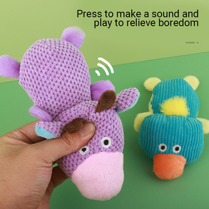 Commercio all'ingrosso forme di bovini e anatre animali domestici peluche interattivo durevole cane cigolante giocattolo da masticare - Product Image 4