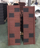 Tuiles de toiture légères anti-corrosion 1340x420mm, modernes et colorées, en métal revêtu de pierre pour la construction de villas, en acier.