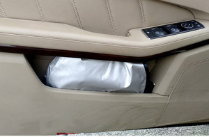 Nouvel Pare-Soleil Pliable ULK avec Protection UV et Revêtement Argenté, Couleurs et Logos Personnalisables pour Vitres de Voiture - Product Image 6