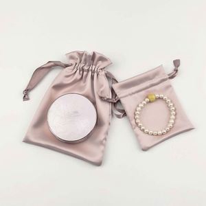 Sac à cordon en satin rose et bleu brumeux de haute qualité, pochette à bijoux en soie avec logo personnalisé, petits sacs cadeaux en tissu de luxe - Product Image 6