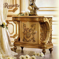 Cadre de lit Queen Size en bois massif capitonné de style européen royal classique français, ensemble de chambre à coucher antique sculpté à la main