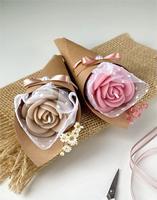 Kit de soins personnalisé fait à la main de Noël boîte d'ours parfum conception unique cire de soja rouge Mini fleur parfumée fleur en forme de Rose bougie
