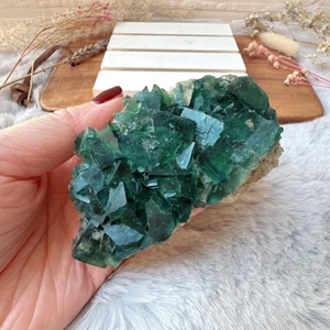 Local Stock Gorgeous Dark Green Fluorite <b>Cluster</b> Specimen Cube Carved Shadow Carving Fashion Trend - Product Image 1