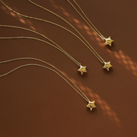 Collier pendentif étoile en acier inoxydable style vintage été 2024, plaqué or 18 carats, serti griffe, chaîne à maillons, sans quantité minimale de commande, parfait