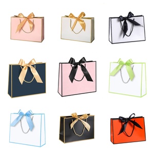 Thời Trang Đơn Giản Phong Cách Túi Giấy Với Màu Đen Cạnh Quần Áo Bao Bì Quà Tặng Tote Túi Mua Sắm Túi Giấy Thích Hợp Cho Giày Quần Áo - Product Image 6