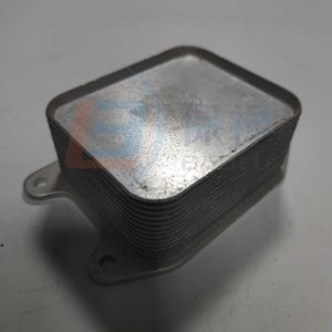 อะไหล่ทดแทนหม้อน้ำออยล์คูลเลอร์ 1.4T สำหรับ Audi A3 Passat Variant Beetle Golf Sharan Scirocco รุ่น 04E117021C - Product Image 2