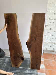 โต๊ะรับประทานอาหารมินิมอลสุดพิเศษ โต๊ะเรซิ่นอีพ็อกซี่ใสสไตล์โมเดิร์น พร้อมแผ่นไม้วอลนัทขอบธรรมชาติ - Product Image 6