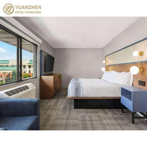 Liquidación de Muebles para Hoteles AmericInn, Conjuntos de Habitación para Huéspedes con Cabecera de Cama, Armario, Silla y Sofá - Product Image 3