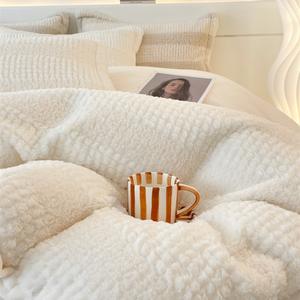 <span class=keywords><strong>Rabbit</strong></span> Velvet Bettlaken Set Einfarbiger Bett bezug im modernen Stil mit einfarbigem vierteiligem Bettwäsche set - Product Image 4