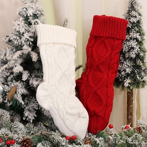 Chaussettes <span class=keywords><strong>de</strong></span> <span class=keywords><strong>Noël</strong></span> en tricot <span class=keywords><strong>à</strong></span> <span class=keywords><strong>suspendre</strong></span> pour cheminée, rouges, vertes et blanches, classiques, pour la décoration <span class=keywords><strong>de</strong></span> la maison en fêtes - Product Image 3