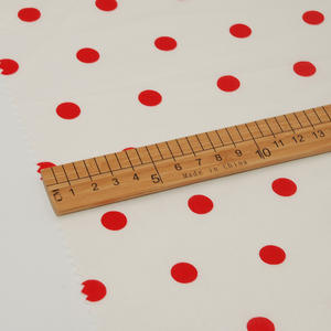 Conception d'usine personnalisé 40s 105gsm enfants popeline de coton Voile rouge à pois tissu imprimé pour femmes garçon chemise sacs légers - Product Image 2