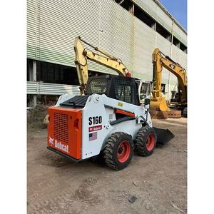 Chargeuse compacte Bobcat S160 d'<span class=keywords><strong>occasion</strong></span>, faible nombre d'heures de travail, avec accessoires <span class=keywords><strong>godet</strong></span> et <span class=keywords><strong>fourche</strong></span>, à vendre - Product Image 3