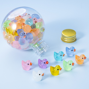 15 colores que brillan en la oscuridad pato con botella de plástico estatuilla en miniatura artesanía de resina luminosa Mini pato decoración de jardín - Product Image 4