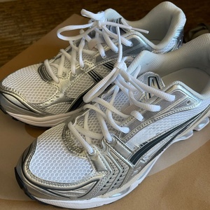 Zapatos de Diseñador de Lujo de Alta Calidad, Zapatos Deportivos para Caminar y Correr para Hombre y Mujer, Transpirables y Cómodos - Product Image 1