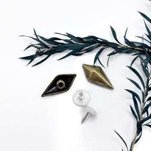 Retro estilo roupas rebites Ranged Metal couro vestuário rebites - Product Image 5