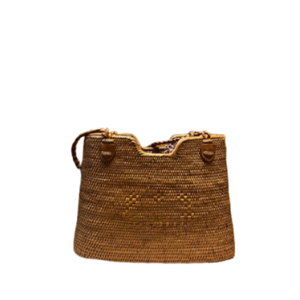 Achetez maintenant Lombok Artisan Tissé à la main Ketak Fourre-tout Artisanat traditionnel indonésien avec poignée torsadée en cuir Artisanat en osier - Product Image 4