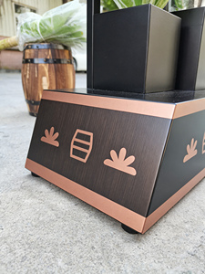 Expositor de Lujo Personalizado de Madera y Metal para Botellas de Vino, Whisky, Cerveza, Alcohol y <span class=keywords><strong>Tequila</strong></span>, para Tiendas, Bares y Venta al por Mayor - Product Image 3